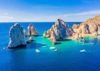 Cabo San Lucas Vs Cancun